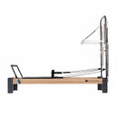 Cama de pilates Rialto® de Balanced Body, con estructura resistente y poleas para entrenamiento de Pilates.