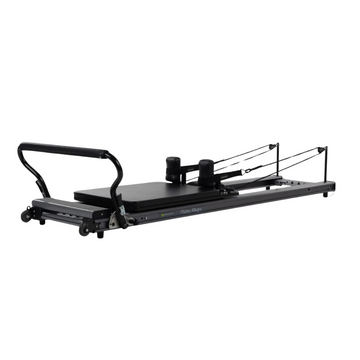 Reformer Allegro® 1 de Balanced Body, cama de pilates negra con estructura resistente y accesorios para entrenamiento de Pilates.